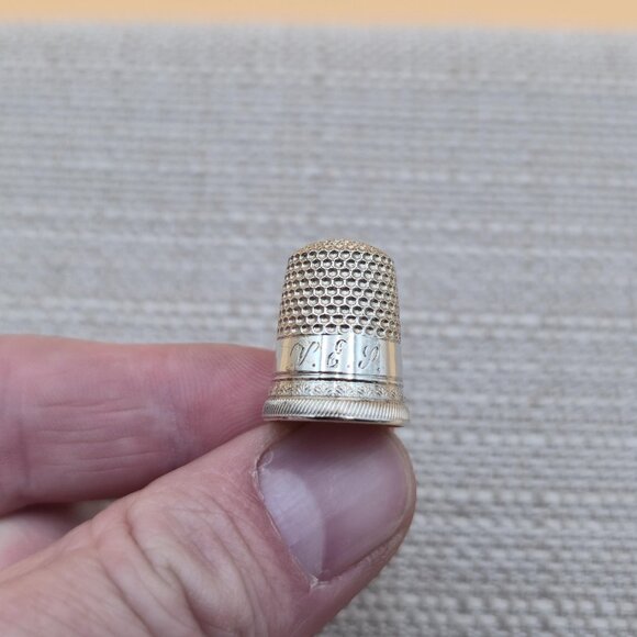 Sterling Silver Engraved Initials V E P Fancy Sewing Thimble A5744 - Picture 1 of 8